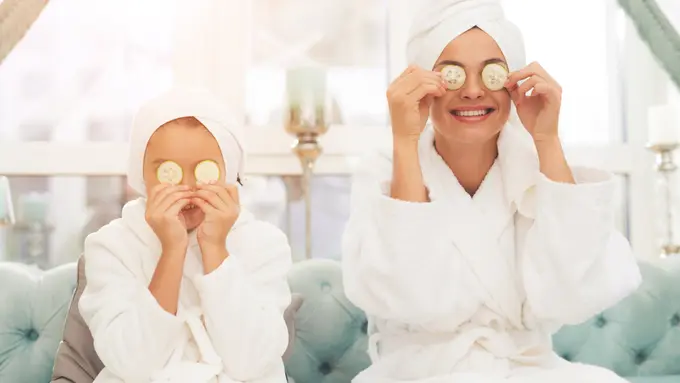 Enaknya Memanjakan Diri Saat Ngabuburit