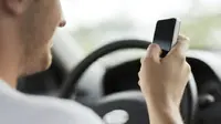 Bahayanya gunakan smartphone saat berkendara
