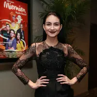 Alessia Cestaro perankan hantu cantik bernama Miemien dalam film 'Miemien Hantu Posesif'. (Deki Prayoga/Bintang.com)