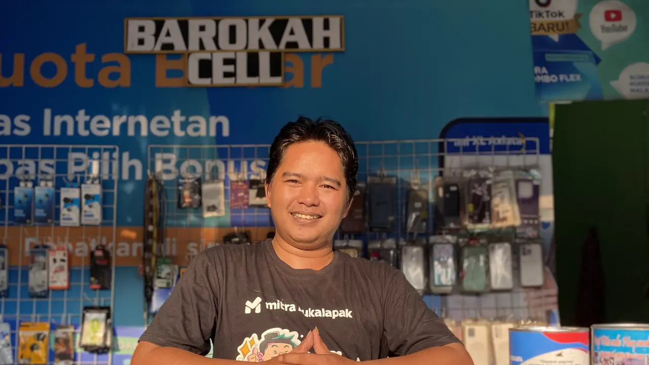 Wahyu Prasetia, Mitra Bukalapak asal Bekasi. Bisnis Online to Offline (O2O) menjadi penyumbang terbesar dari pendapatan grup BUKA sebesar 50% pada paruh pertama 2024. (Foto:Bukalapak)