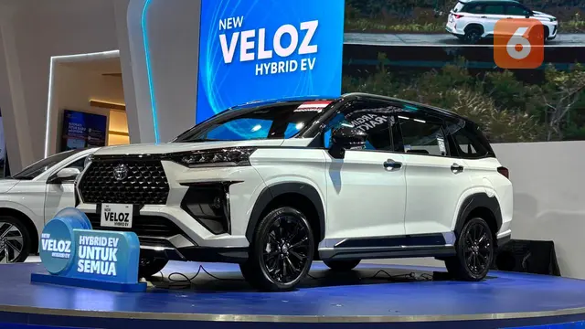 Toyota meluncurkan new Vios Hybrid EV, new Yaris Cross G Hybrid EV, dan new Alphard XE Hybrid di IIMS 2026. (Liputan6.com/Arief Aszhari)
