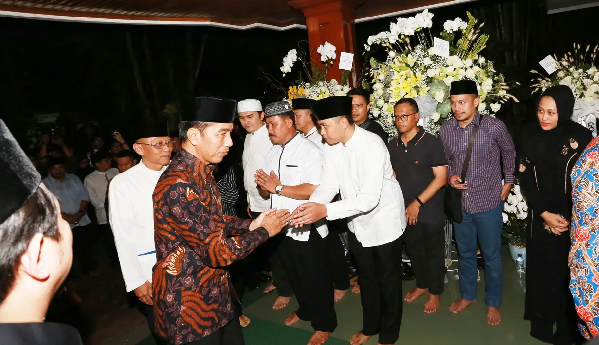 Jenazah Ani Yudhoyono tiba di Cikeas