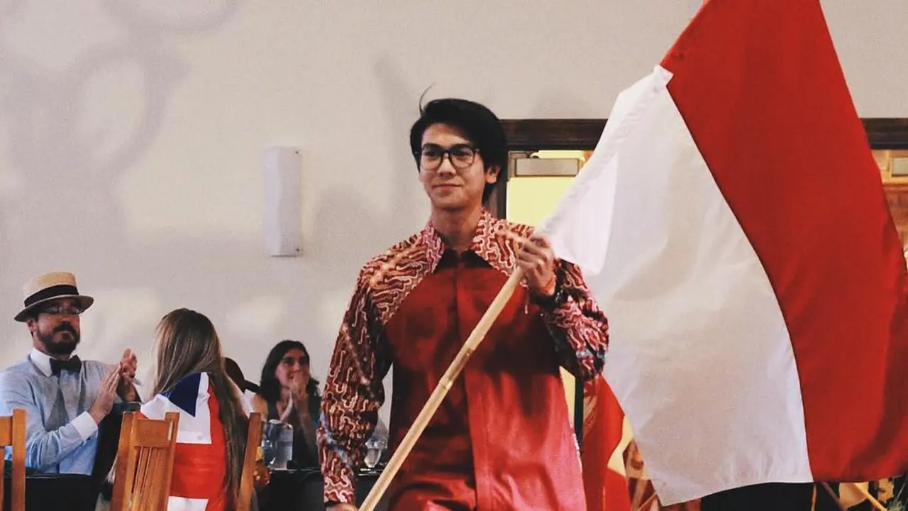 [Bintang] Iqbaal Ramadhan
