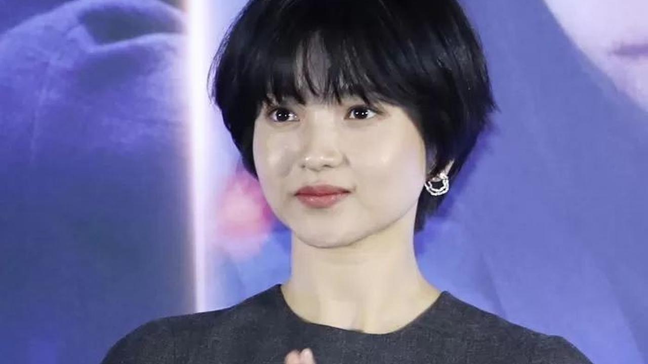 Artis Cantik Korea dengan Pixie Cut