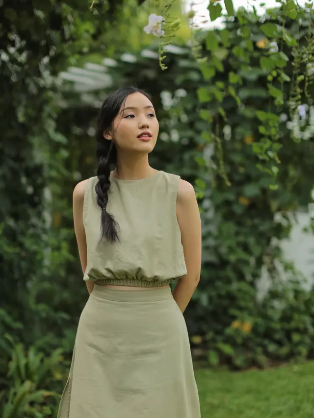 wanita agustus tidak bahagia