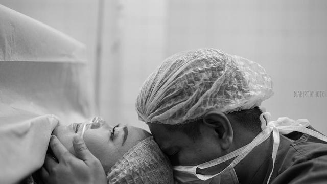 7 Potret Bahagia Fitri Tropica Lahiran Ditemani Suami, Usai 5 Tahun Penantian