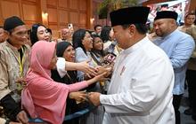 Antusiasme Warga Ramaikan Lebaran Presiden Prabowo di Istana Negara