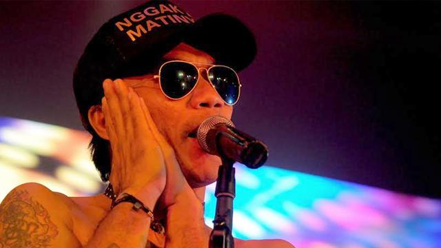 Muka Lelah Kaka Slank Dapat Puluhan Ribu Jempol Showbiz Liputan6 Com