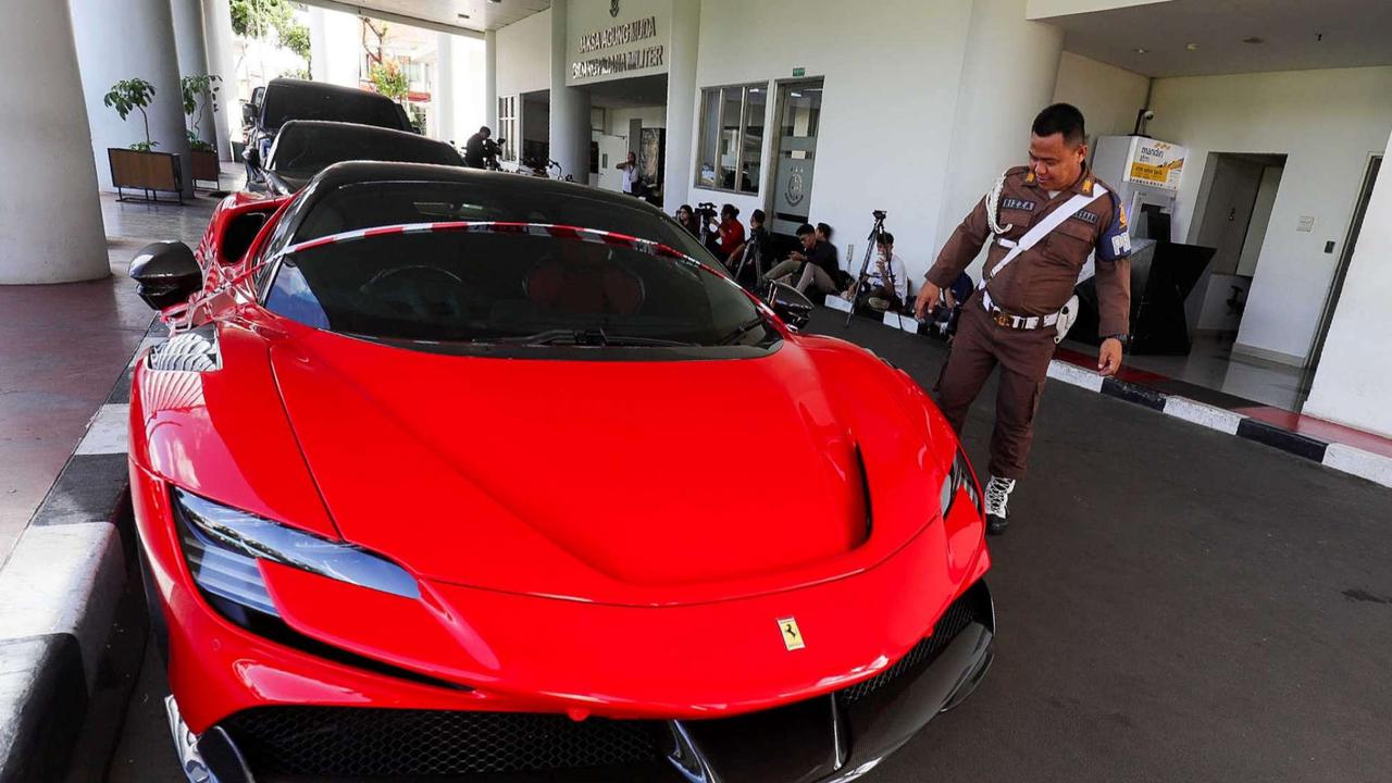 Deretan mobil mewah kasus suap hakim PN Jakarta Pusat disita Kejaksaan Agung