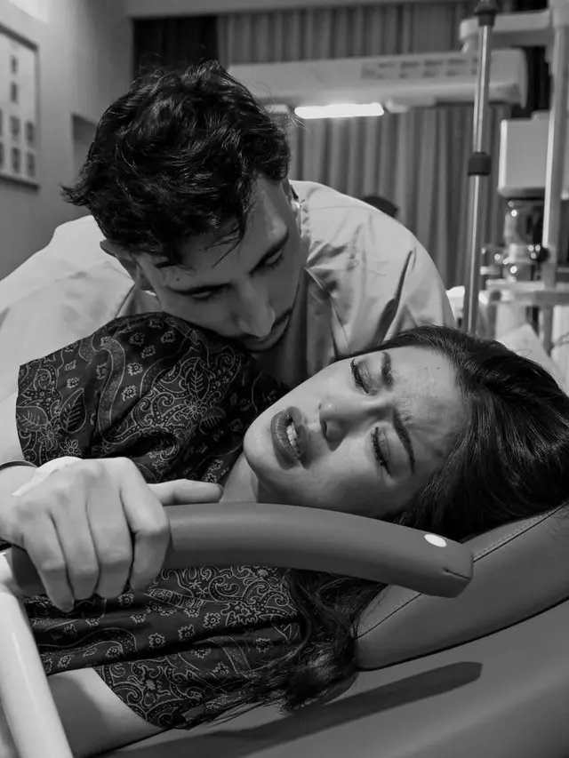 6 Potret Jessica Iskandar Didampingi Vincent Verhaag ketika Melahirkan,