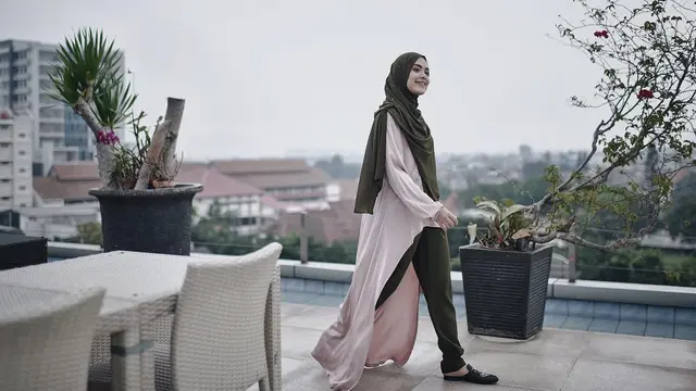 [Bintang] Vebby Palwinta