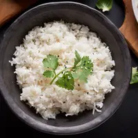 Metode one pot rice membuat proses memasak jadi lebih sederhana sekaligus efisien. (Foto/dok: Freepik/jcomp)