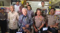 Menteri Perdagangan Enggartiasto Lukito memberi keterangan pers di Mapolda Jateng. (foto : Liputan6.com / edhie prayitno ige)