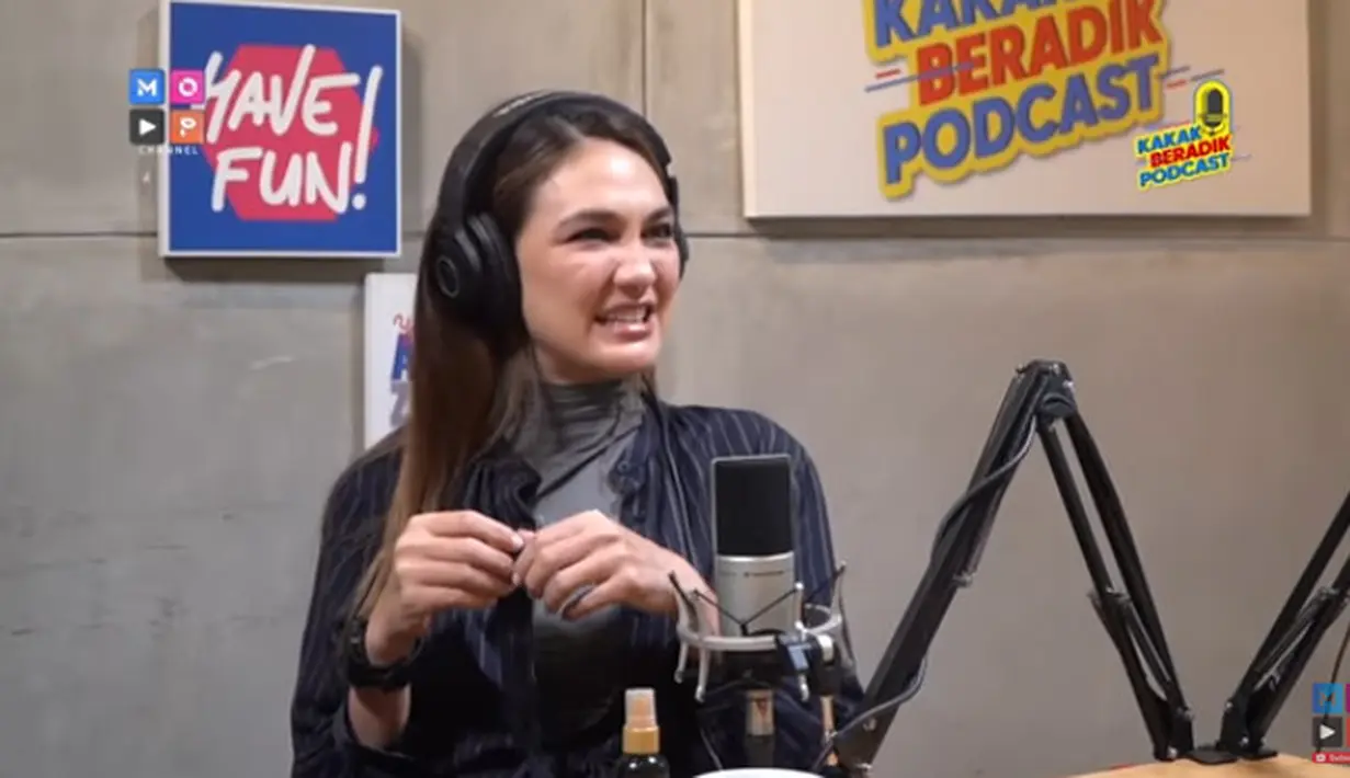 Luna Maya (Youtube/MOP Channel)