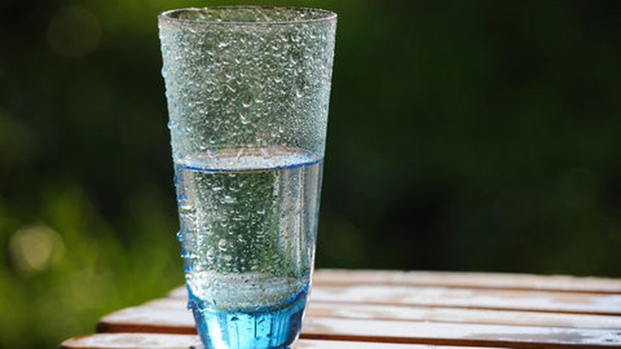 Minum air putih saat perut kosong? Ini 12 manfaat sehatnya [Part 2]