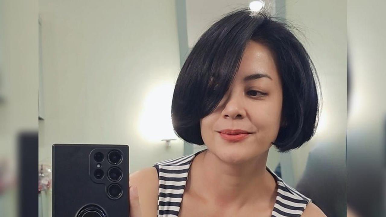 Ada juga yang menyebut jika penampilan Lulu tampak awet muda. Padahal usianya kini menginjak kepala empat.<br>