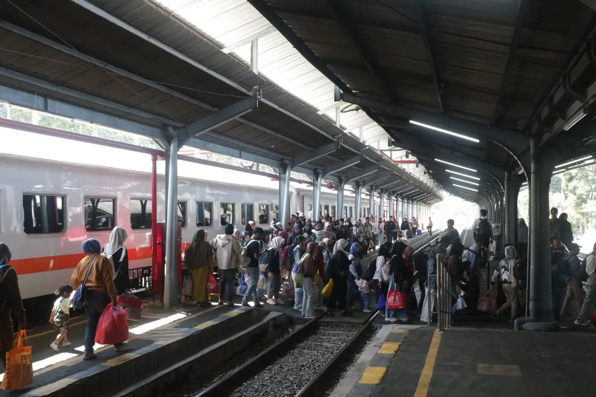Efek Banyuwangi Ethno Carnival 2026, Lebih dari 12 Ribu Penumpang Kereta Datang ke Banyuwangi