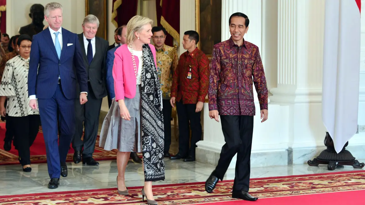 Datangi Jokowi, Putri Belgia Pakai Batik 