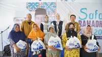 Jasa Marga menggelar pasar 1.000 paket sembako murah dan bazar Usaha Mikro Kecil dan Menengah (UMKM) untuk masyarakat di Kabupaten Brebes, Jawa Tengah, Senin (25/3).