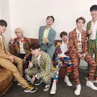 BTS (Twitter/ @bts_bighit)