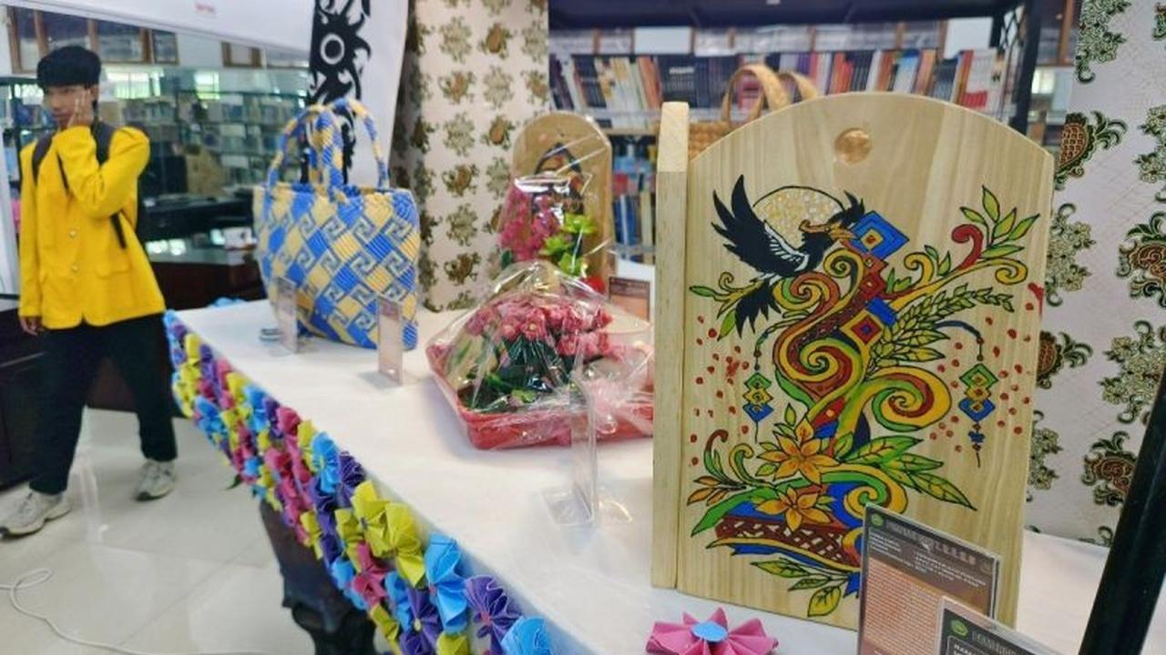 Dispursip Kalteng Wujudkan Transformasi Perpustakaan Melalui Pameran Seni Inovatif