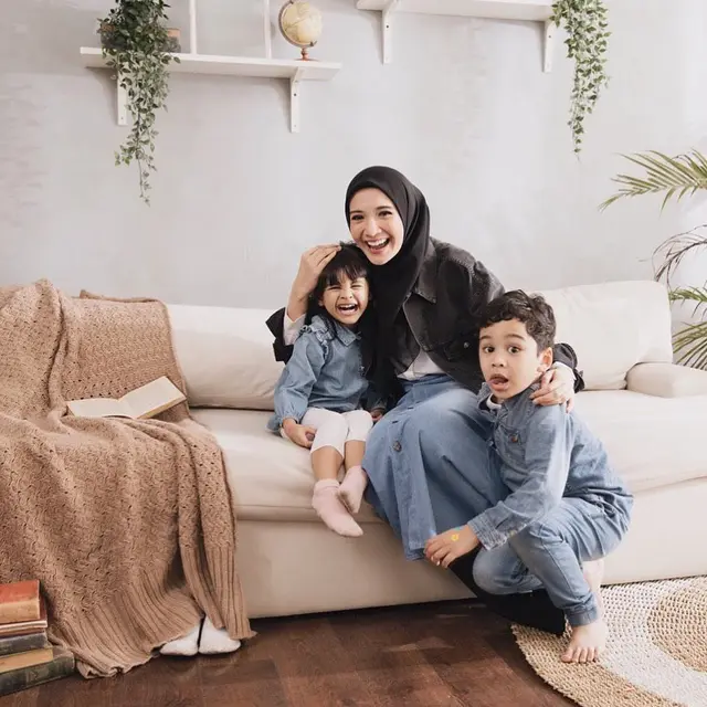 Bak Anak Kandung, Ini 5 Potret Hangat Zaskia dan Anak Shireen Sungkar