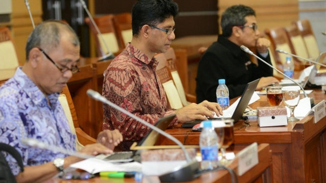 Keseriusan Capim KPK jalani uji makalah di DPR