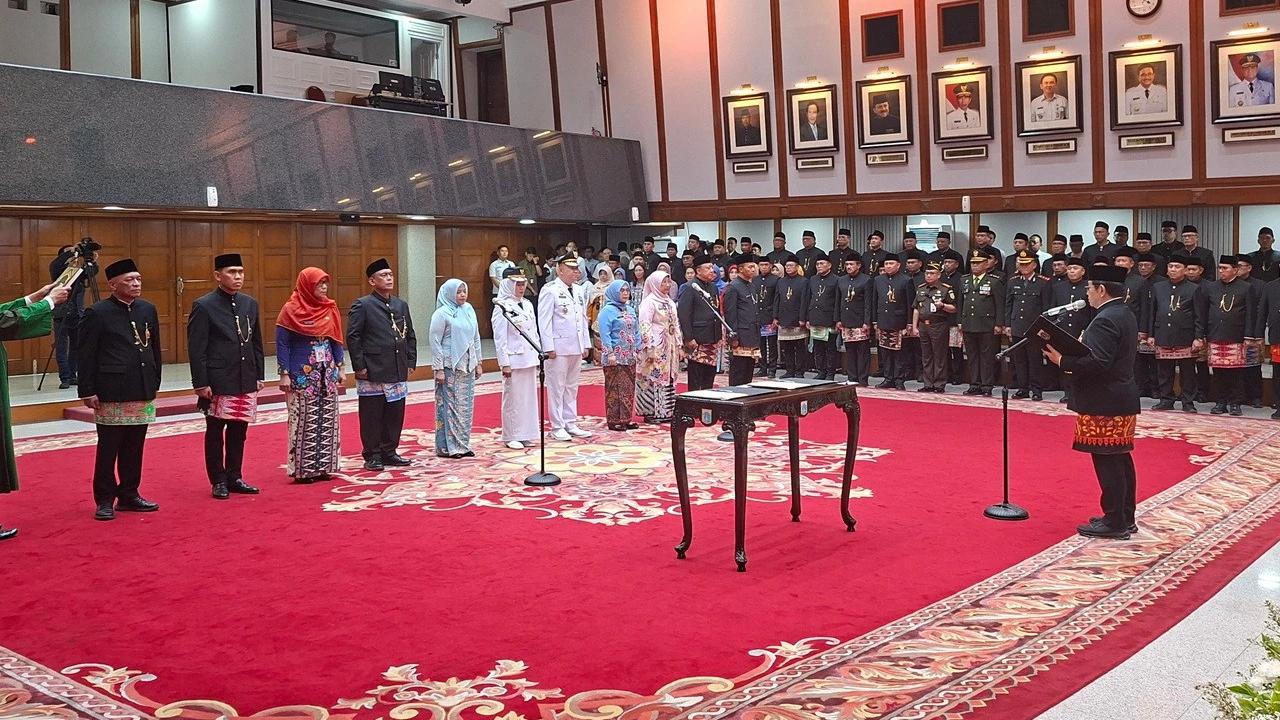 Pramono Lantik 11 Pejabat Eselon II, Ini Daftar Walkot Jakbar hingga Kadis PPAPP Jakarta Terbaru
