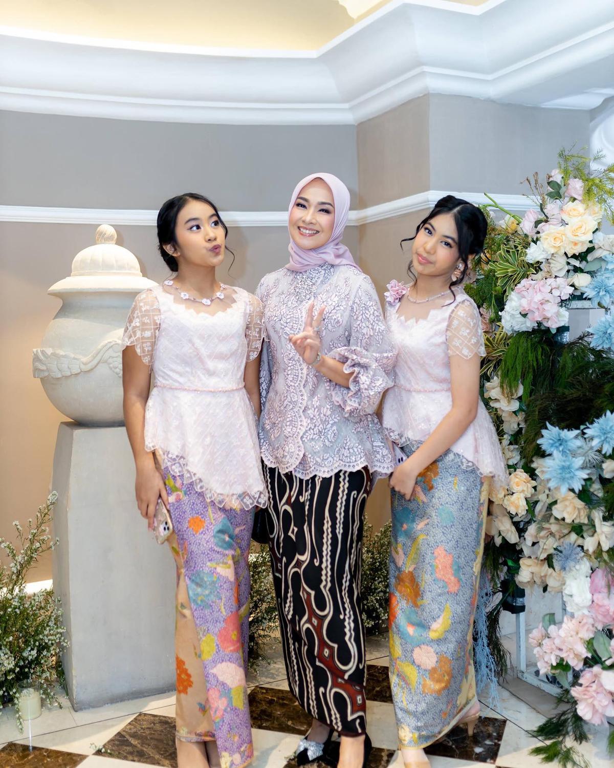 Alya Rohali Jalani Fase Baru: Anak Pertama Siap Menikah, Anak Kedua Masuk Kuliah