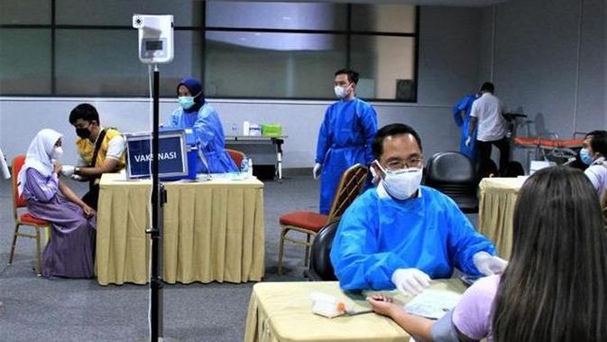 Cuma 1.000 Dosis per Hari, Ini Jam Layanan Vaksinasi Covid-19 di Bandara Soetta - Vimarsana News