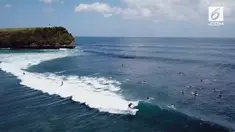 Pihak keluarga membantah keterangan yang menyebutkan almarhum siswa SMA Kanisius bernama George Ernest Suhardi meninggal dunia karena terjatuh saat selfie di tebing Pantai Balangan, Jimbaran, Kuta Selatan, Bali.