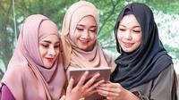 Ilustrasi Perempuan Muslim Credit: freepik.com