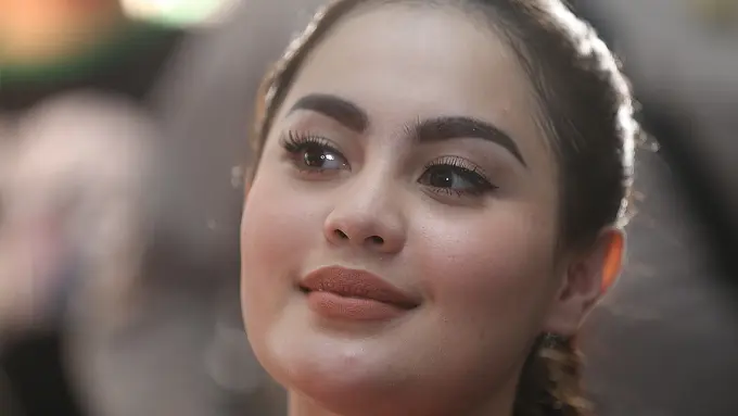 [Bintang] Jennifer Dunn