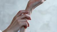 Ilustrasi Tangan Tremor Credit: pexels.com/Tatiana
