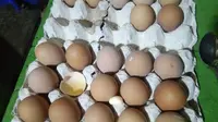 KPM BPNT di Jeneponto dapat bantuan telur busuk (Liputan6.com/Fauzan)