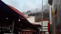 Kebakaran Gedung Niaga PRJ.  (Twitter @BPBDJakarta)