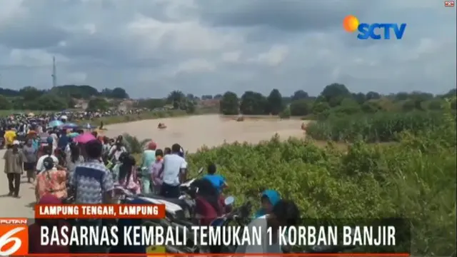 Basarnas temukan satu korban banjir bandang di Lampung Tengah, Lampung, mengambanag di Sungai Way Tipo.