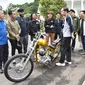 Presiden Jokowi membeli motor modifikasi Royal Enfield Bullet 350cc Chopperland (Biro Pers Sekretariat Presiden)