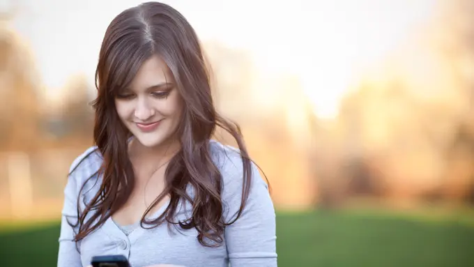 Ini 52 Pesan Singkat yang Bikin Si Dia 'Klepek-klepek'