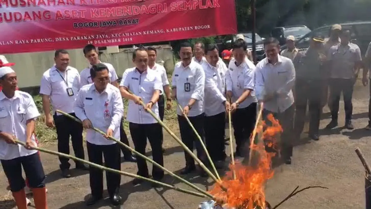 Kemendagri memusnahkan 1.378.146 keping e-KTP di Bogor, Jawa Barat