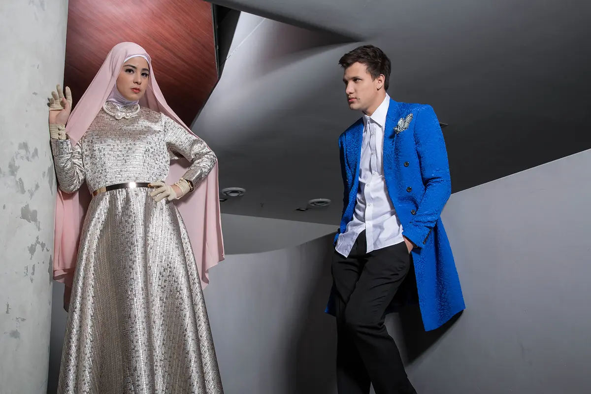 [Bintang] Risty Tagor dan Stuart Collin
