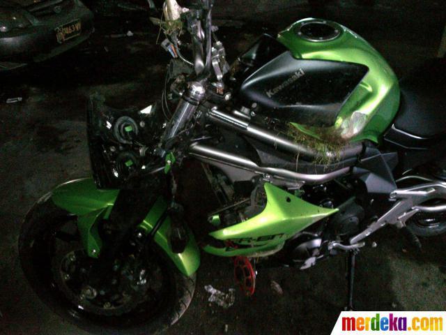 Motor Kawasaki ER-6n Uje