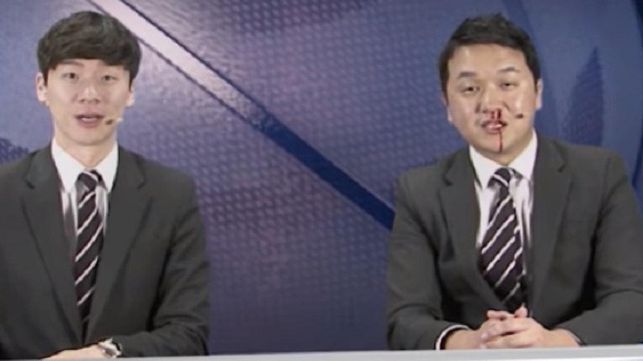 Mimisan Saat Siaran Langsung, Penyiar Ini Tetap Selesaikan Tugasnya