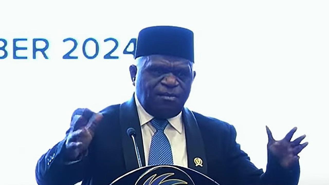 Natalius Pigai Sebut Hanya Punya 3 Pacar/Youtube Merdeka.com