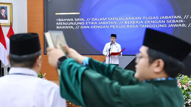 Menaker Lantik Pejabat Baru, Tegaskan Pentingnya Kinerja dan Kolaborasi di Lingkungan Kemnaker
