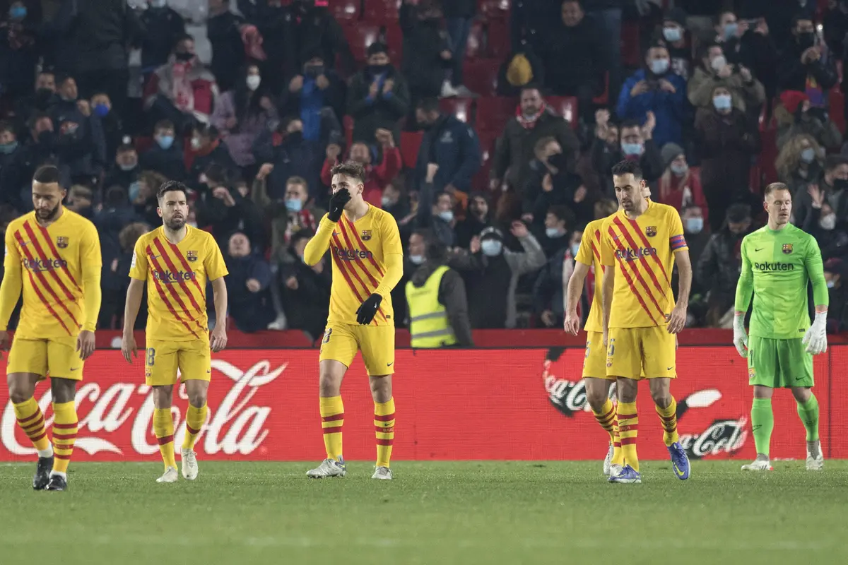 Foto: Kartu Merah Gavi Buat Barcelona Gagal Menang di Kandang Granada dalam Lanjutan Liga Spnyol 2021 / 2022