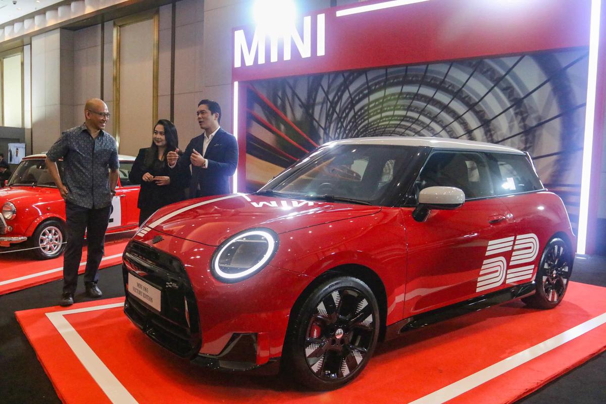 FOTO: MINI Hadirkan Edisi Terbatas 1965 Victory Edition di Indonesia
