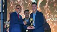 Perusahaan jasa kurir dan logistik BUMN PT Pos Indonesia (PosID) memberikan penghargaan bagi Shopee Indonesia sebagai Mitra Swasta Terbaik. (Istimewa)