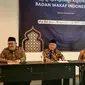 Ketua Pelaksana Badan Wakaf Indonesia (BWI) Mohammad Nuh dalam jumpa pers di Jakarta. (Liputan6.com/Muhammad Ali)