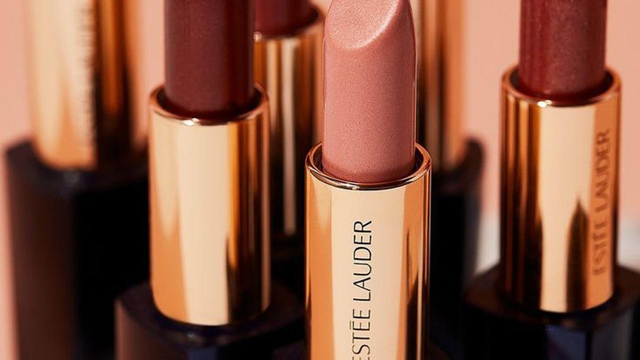 Rahasia di Balik Koleksi Lipstik Perempuan: 6 Alasan Kenapa Mereka Bisa Punya Banyak?